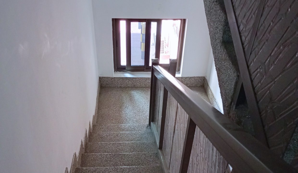 t12