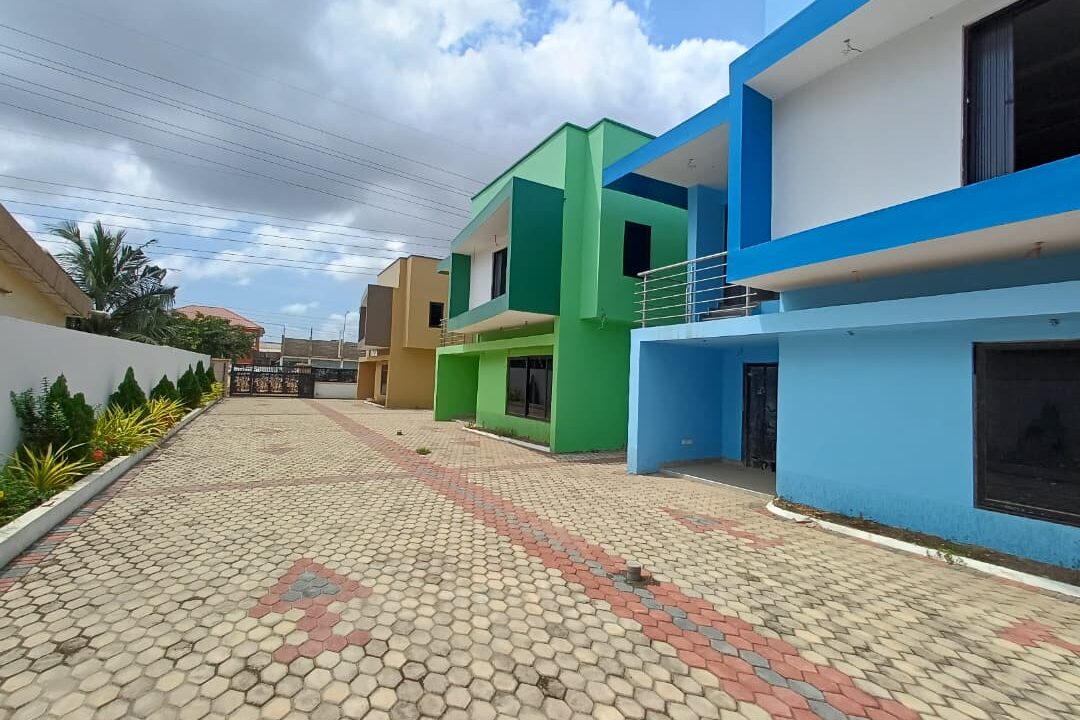 WhatsApp Image 2025-10-16 at 12.58.23 (1)