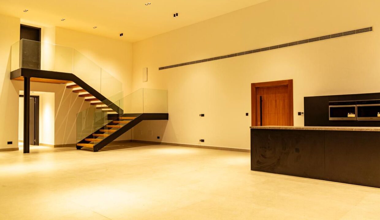 WhatsApp Image 2025-11-14 at 12.08.25 (1)