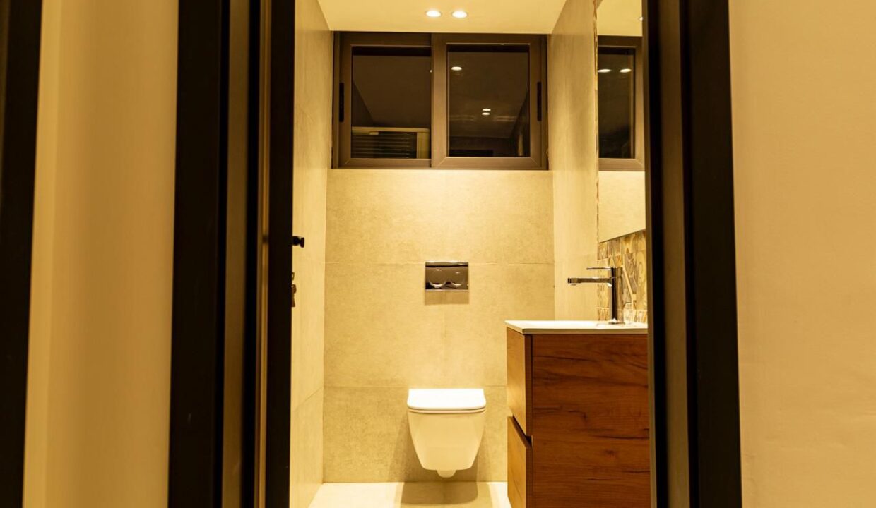 WhatsApp Image 2025-11-14 at 12.08.26 (2)