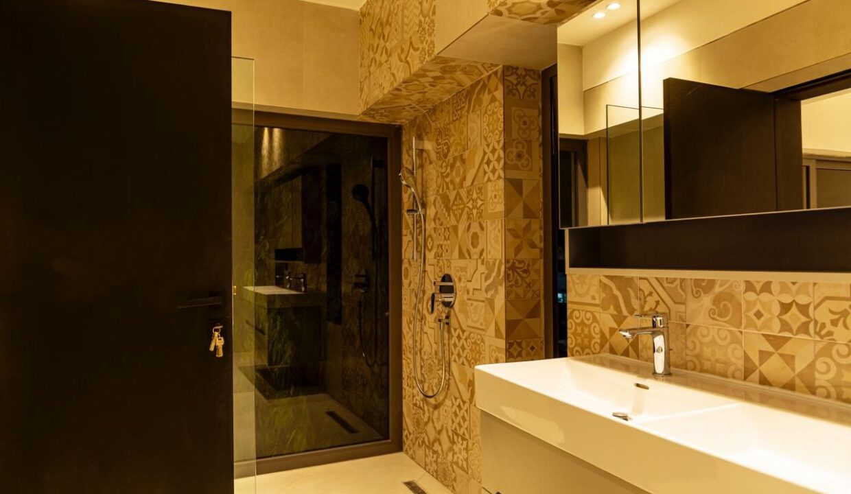 WhatsApp Image 2025-11-14 at 12.08.26 (3)