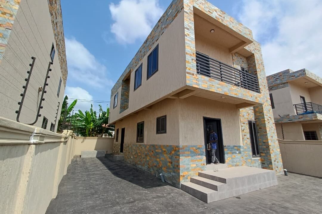 WhatsApp Image 2025-12-04 at 16.45.12