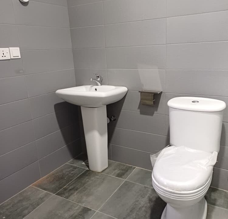 WhatsApp Image 2025-12-04 at 16.45.35