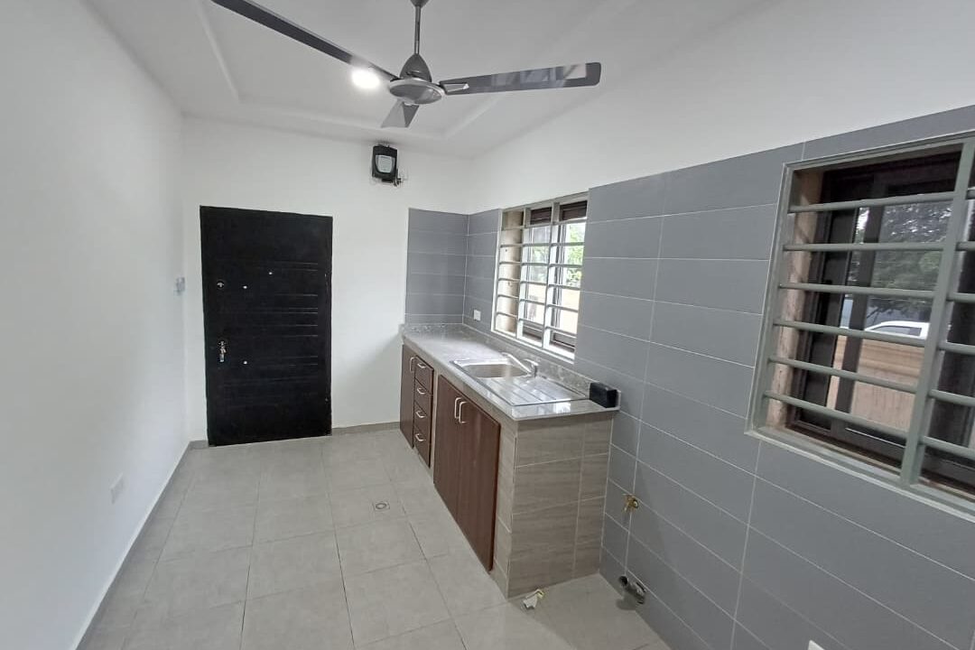 WhatsApp Image 2025-12-04 at 16.46.03