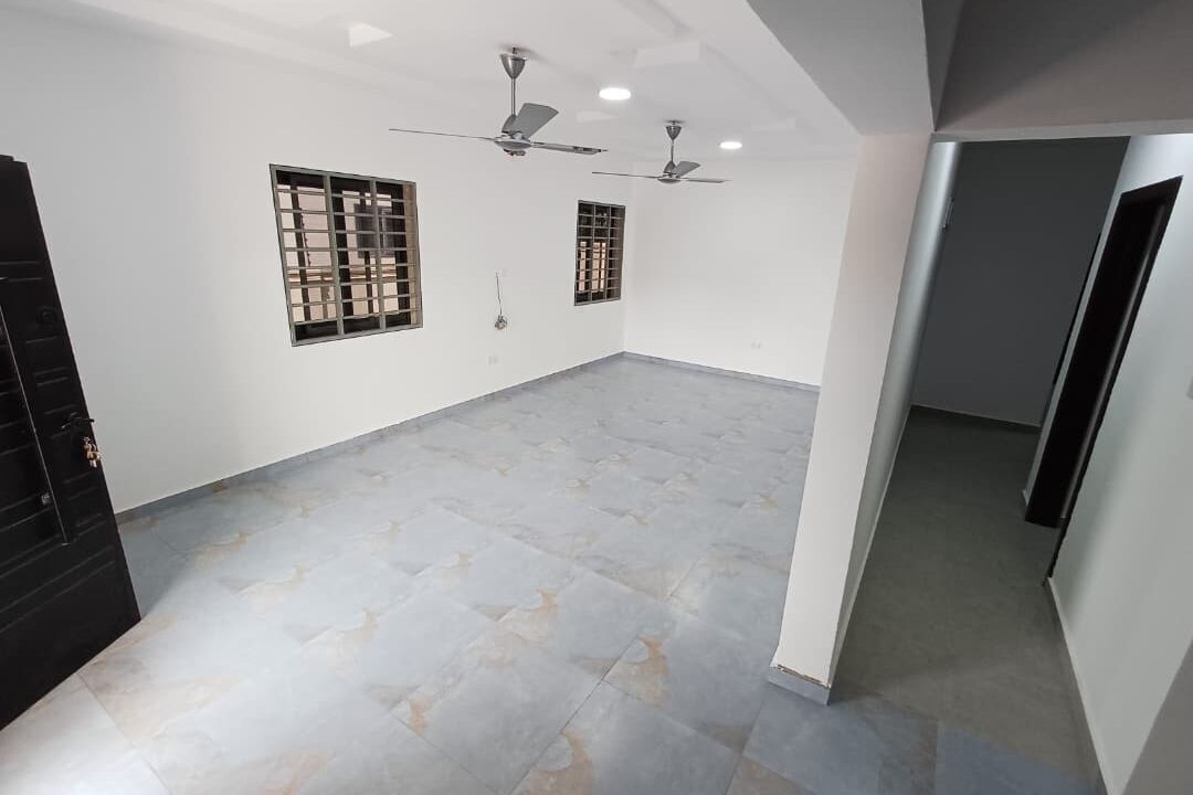 WhatsApp Image 2025-12-04 at 16.46.33