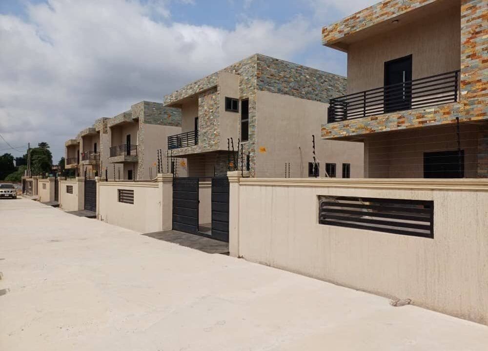 WhatsApp Image 2025-12-04 at 23.36.01