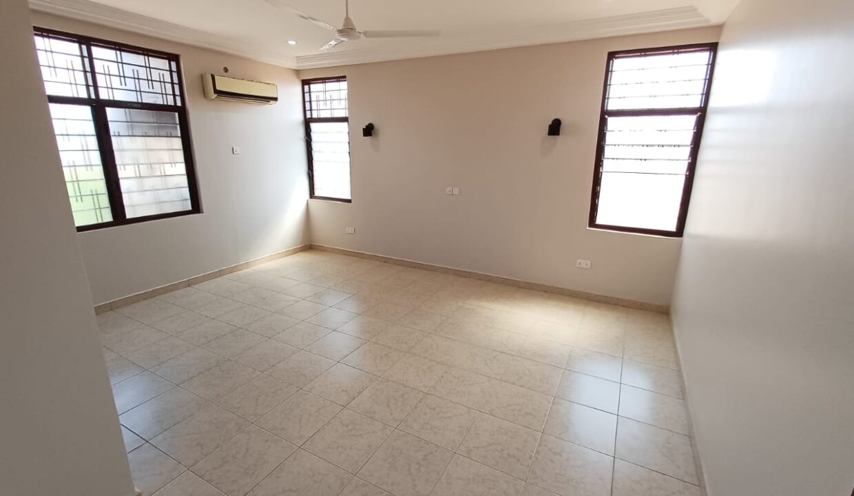 WhatsApp Image 2026-01-05 at 17.06.32