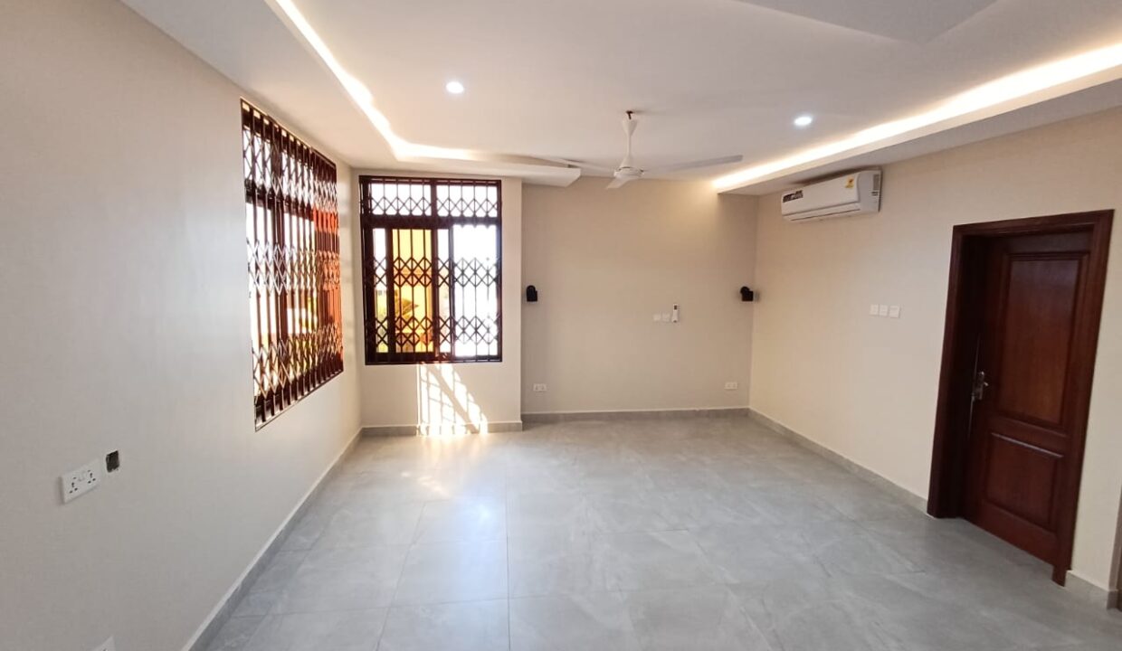 WhatsApp Image 2026-01-05 at 17.07.02 (1)