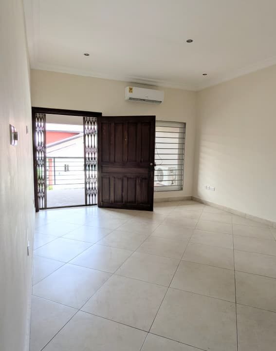 WhatsApp Image 2026-02-18 at 15.02.03 (1)