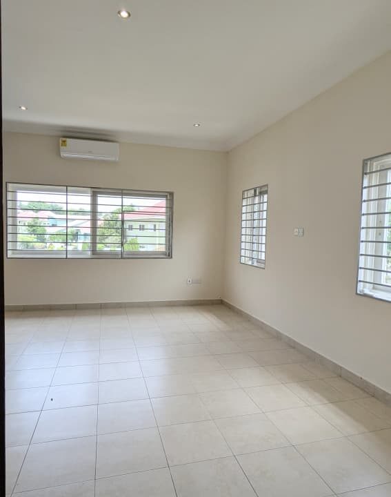 WhatsApp Image 2026-02-18 at 15.02.03