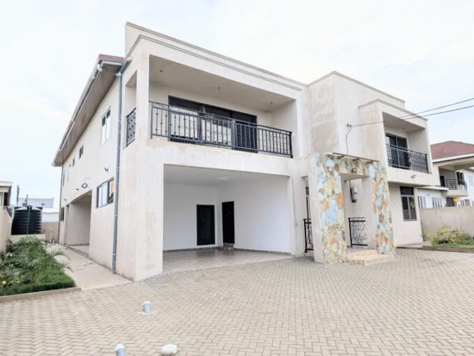 6 bedroom house for rent in Tse Addo